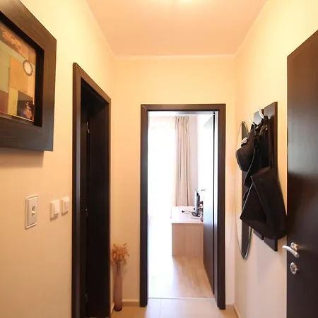 Arendoo In Harmony Suites Lägenhet Slăntjev Brjag